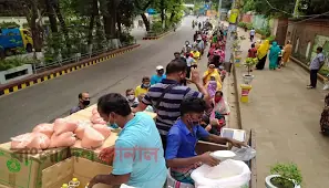 চট্টগ্রামে ৫ লাখ ৩৫ হাজার পরিবারে টিসিবির পণ্য বিক্রি শুরু হচ্ছে রোববার 3 চট্টগ্রামে ৫ লাখ ৩৫ হাজার পরিবারে টিসিবির পণ্য বিক্রি শুরু হচ্ছে রোববার