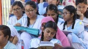 download 2022 03 23T162305.495 টাঙ্গাইলে বন্যার কারণে ভিন্ন পরিবেশে ক্লাস করছে রাশড়া বিদ্যালয়ের শিক্ষার্থীরা