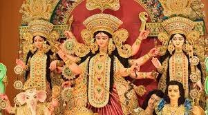 টাঙ্গাইলের ভারত পাল ৫০ বছর ধরে তৈরি করছেন দুর্গা প্রতিমা