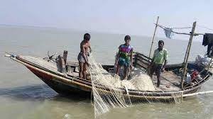 ভোলার মেঘনা ও তেঁতুলিয়া নদীতে ইলিশ শিকার শুরু হচ্ছে আগামীকাল 3 ভোলার মেঘনা ও তেঁতুলিয়া নদীতে ইলিশ শিকার শুরু হচ্ছে আগামীকাল