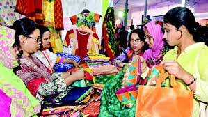 কুমিল্লায় নারী উদ্যোক্তাদের পণ্য মেলায় ক্রেতাদের ভিড়