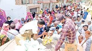 টিসিবির পণ্য ক্রয়ের সুবিধা পাচ্ছেন নওগাঁয় ১লাখ ৭৫ হাজার ৫৮৪ পরিবার 2 টিসিবির পণ্য ক্রয়ের সুবিধা পাচ্ছেন নওগাঁয় ১লাখ ৭৫ হাজার ৫৮৪ পরিবার
