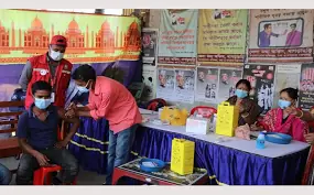 সিলেট বিভাগে উৎসবমুখর পরিবেশে গণটিকাদান, লক্ষমাত্রা ৭ লাখ মানুষ 1 সিলেট বিভাগে উৎসবমুখর পরিবেশে গণটিকাদান, লক্ষমাত্রা ৭ লাখ মানুষ