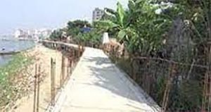 বরিশালে দ্রুত গতিতে চলছে ৩২৮ কোটি টাকা ব্যয়ে বেড়িবাঁধ ও ওয়াকওয়ের নির্মাণ কাজ