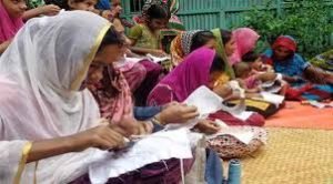 অনলাইনে ক্ষুদ্র ব্যবসা করে স্বাবলম্বী হয়ে উঠছেন অনেকেই