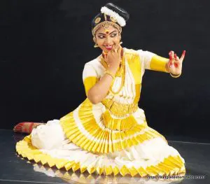 Mohiniyatam Dance 3 নৃত্য পরিচয়