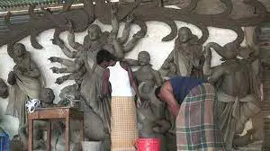 শারদীয় দুর্গোৎসবে গোপালগঞ্জে ব্যস্ত প্রতিমা শিল্পীরা