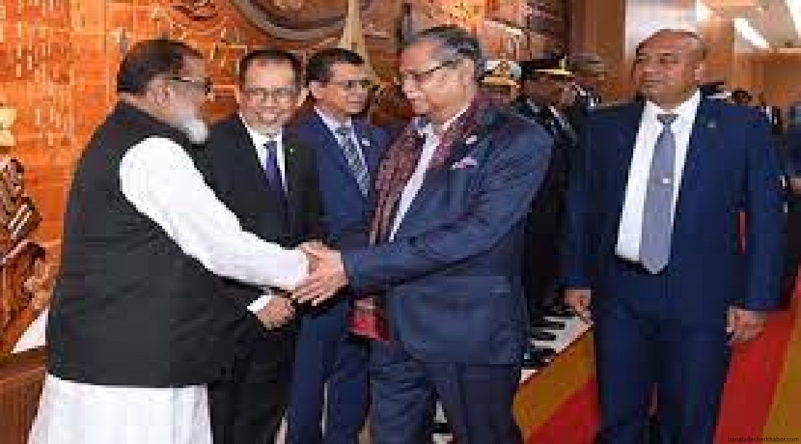 আসিয়ান সম্মেলনে যোগ দিতে রাষ্ট্রপতির ইন্দোনেশিয়া যাত্রা 3 আসিয়ান সম্মেলনে যোগ দিতে রাষ্ট্রপতির ইন্দোনেশিয়া যাত্রা